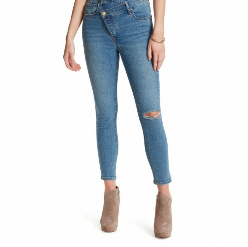Jessica Simpson Jeans Loving You 26 in Waist Assymetrical Skinny Tapered…